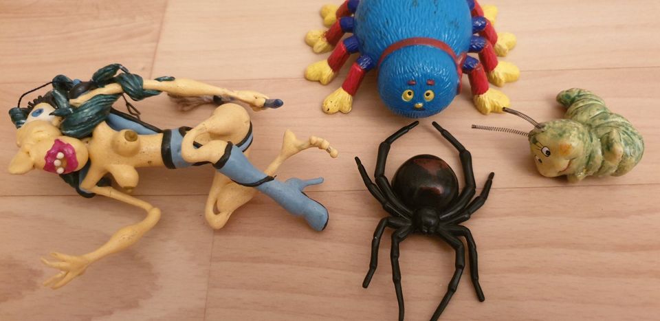 Halloween Figuren, Hexe, Spinne, Raupe, Woolly & Tig Spider in Berlin