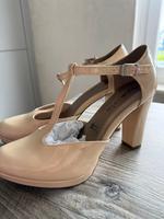 Tamaris High heels  Pumps Gr 39 neu Niedersachsen - Hinte Vorschau