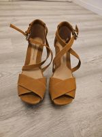 Zara Sandalen mit einem  Keilabsatz Berlin - Neukölln Vorschau