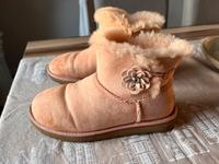 Rosafarbene UGG Snowboot Niedersachsen - Lüneburg Vorschau