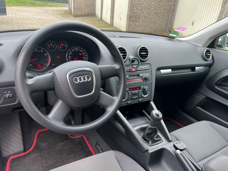 Audi A3 1.6 FSI in Köln