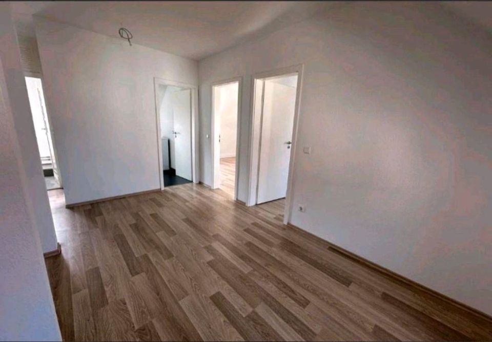 Sanierte 58 qm Wohnung in S-Obertürkheimer, mit Garage in Stuttgart