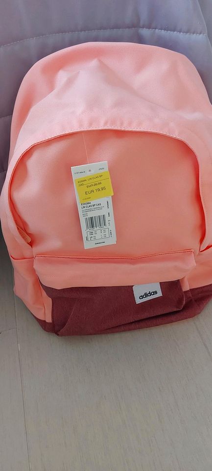 Adidas Rucksack neu in Mittweida