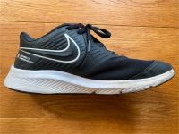 NIKE Sportschuh Sneaker schwarz 38,5 Turnschuh Sport Brandenburg - Fredersdorf-Vogelsdorf Vorschau