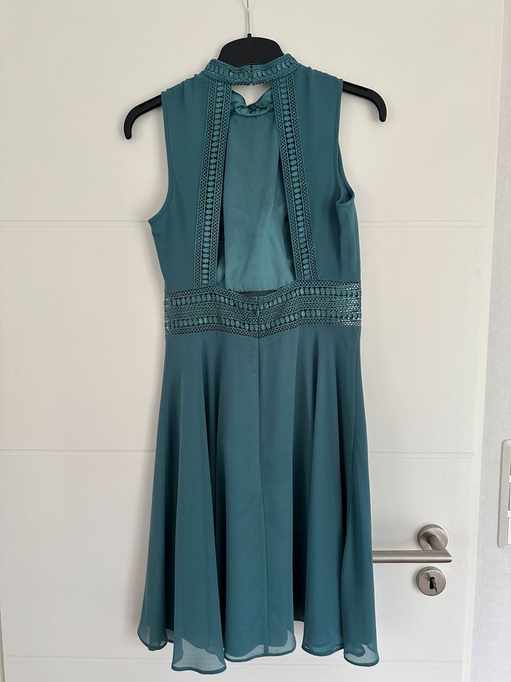 Vera Mont Abendkleid Gr.36 Smaragd (ungetragen mit Etikett) in Scholen
