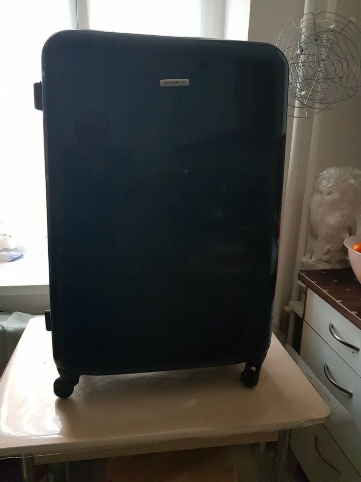 Samsonite CNU Spinner 79/2 Hartschalenkoffer dunkelblau in Berlin