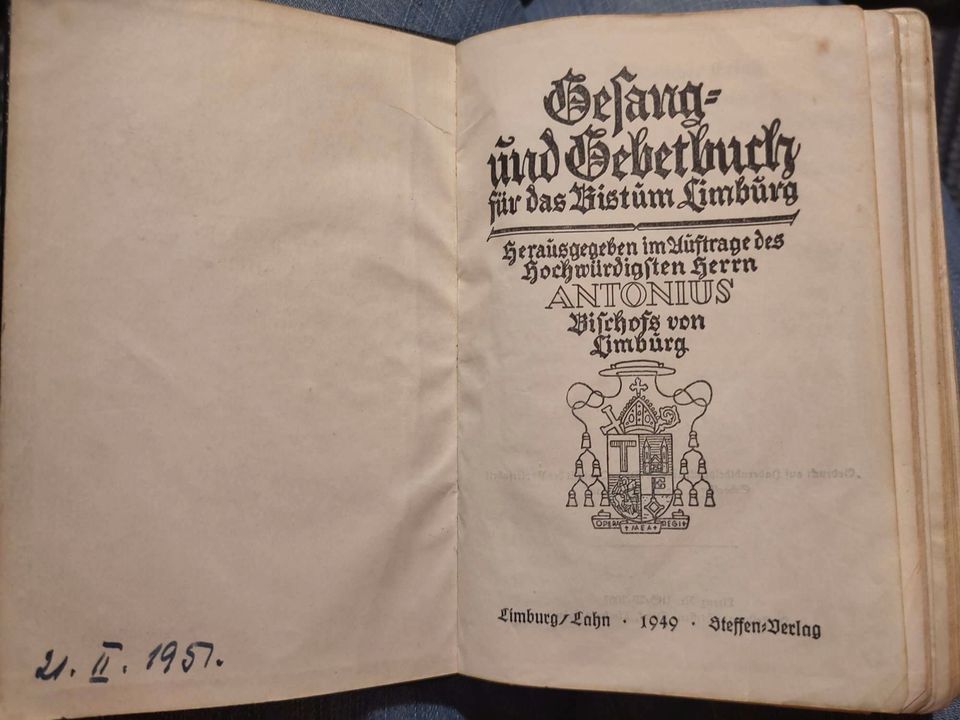 antiquarisches Gesangs- und Gebetbuch 1949 in Frankfurt am Main