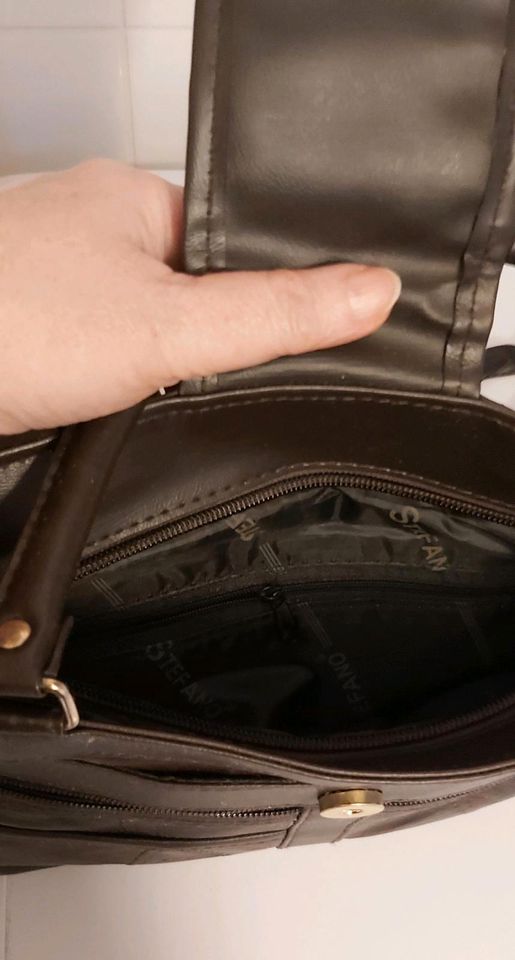 Handtasche echt Leder Umhängetasche neu  Tasche in Berlin