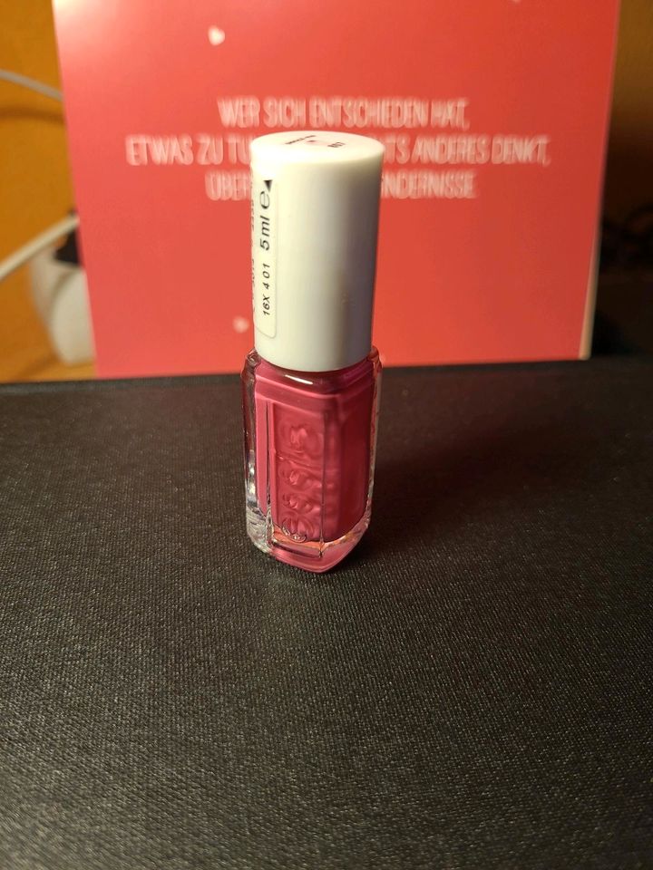 NEU Essie Nagellack 