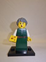 Lego Minifigur - Marktfrau, Oma, Käseverkäuferin, Mittelalter, MO Sachsen - Neukirchen/Erzgeb Vorschau