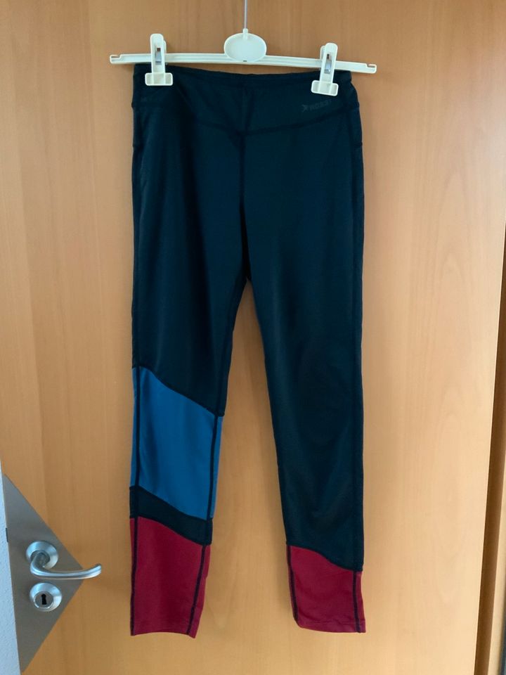 Sporthose Gymnastikhose Laufhose Gr. 36 158 164 Nike Rossi Top in Essenbach