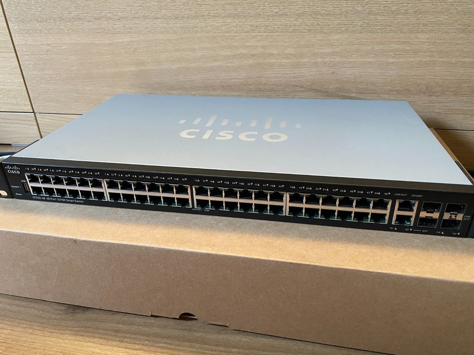 Cisco SF250-48 Switch 100Mbit 48 Port inkl. SFP Module in Lübeck
