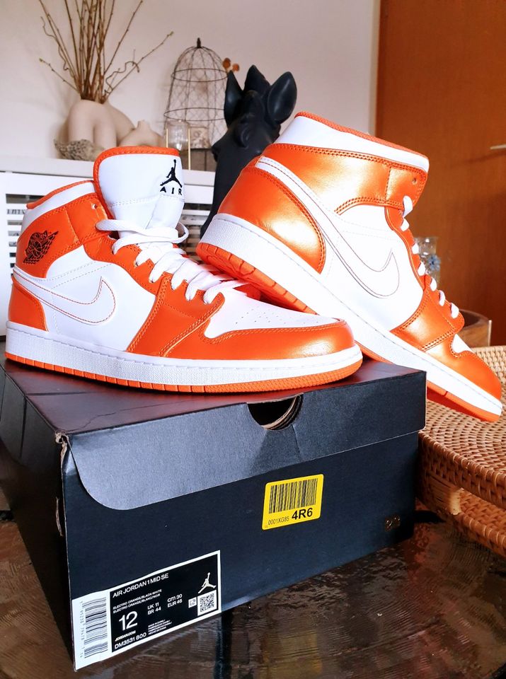 Nike Air Jordan 1 Mid electro metallic orange 46 US 12 DM3531 800 in Mönchengladbach