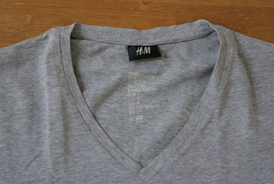 Basic T-Shirt•Oberteil•H&M•grau meliert•V-Ausschnitt•Gr. 170•TOP in Sankt Augustin