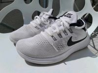 Nike FREE RN Größe 7,5 Baden-Württemberg - Tübingen Vorschau