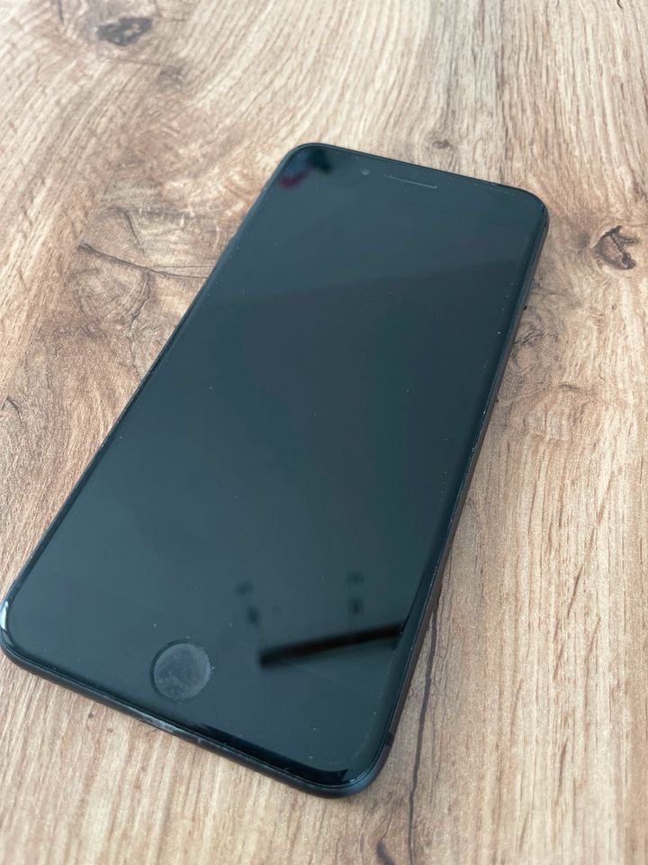 iPhone 8 Plus 64gb in Bad Dürrheim