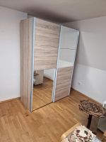 Kleiderschrank mit Spiegel und Schiebetüren gepflegt 115€ München - Berg-am-Laim Vorschau