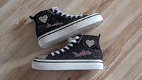 Coole Schuhe Sneaker ungetragen in Größe 40 Glitzer Sachsen - Oberlungwitz Vorschau