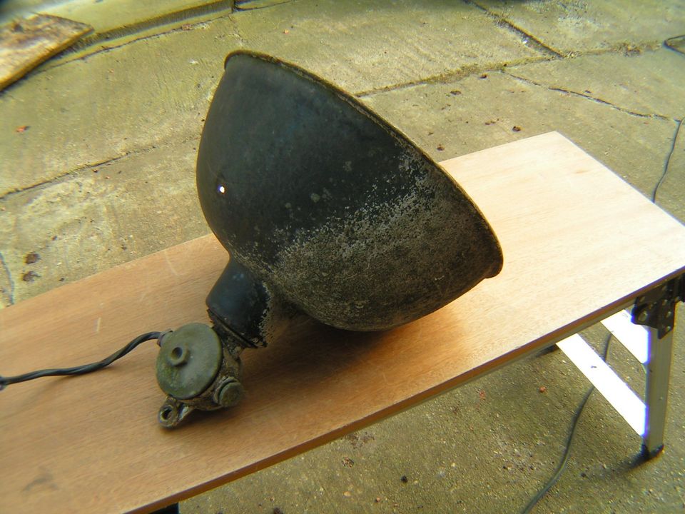 Emaille Lampe Industrielampe Vintage Loft Fabrik alt rostig in Genthin
