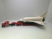 Siku 4016 Peterbilt Truck m.Spaceshuttle 1/55 gebraucht Bochum - Bochum-Wattenscheid Vorschau