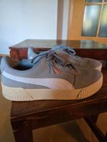 Damen Sneaker von PUMA, in Größe 39 (UK 6), flieder, gebraucht Bayern - Dingolfing Vorschau