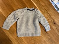 Schicker grauer Strickpulli Gr.74 Zopfmuster Sachsen - Auerbach Vorschau