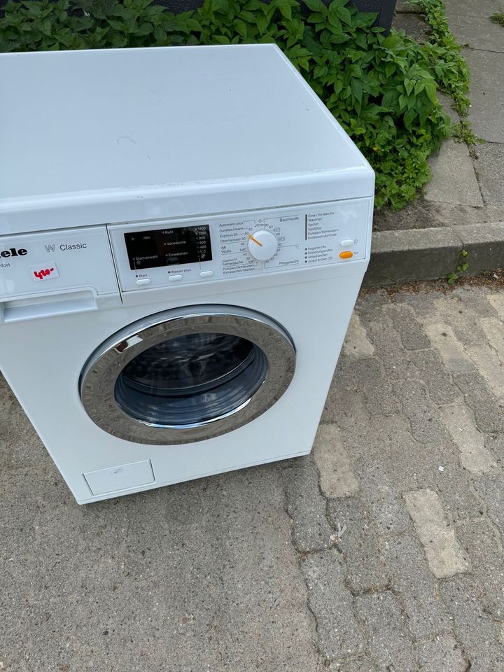 Miele Waschmaschine mit 1400 Umdrehungen in Hamburg