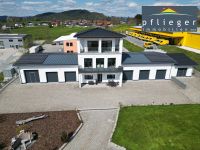 Hochwertig ausgestattetes Wohn- und Geschäftshaus mit Außenpool & Poolhaus, 6 Garagen und Materiallager Bayern - Tittling Vorschau