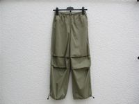 H&M Hose Fallschirmhose weites Bein khaki olive Mädchen 152 158 Baden-Württemberg - Ravensburg Vorschau