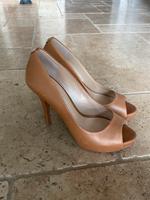 Neuwertige Guess High Heels Pumps Cognac Brandenburg - Löwenberger Land Vorschau