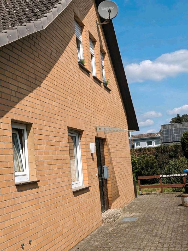 Kapitalanlage Mehrfamilienhaus 4 Parteien Massivhaus in Lachendorf