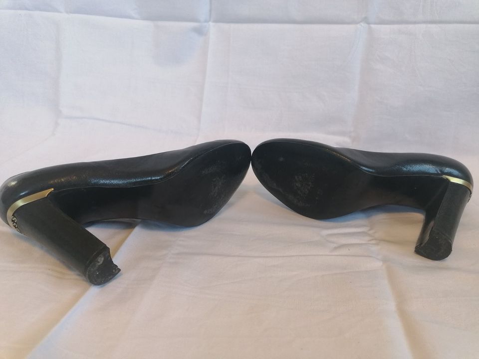 GUESS Pumps High Heels Größe 40 schwarz Leder in Petersberg