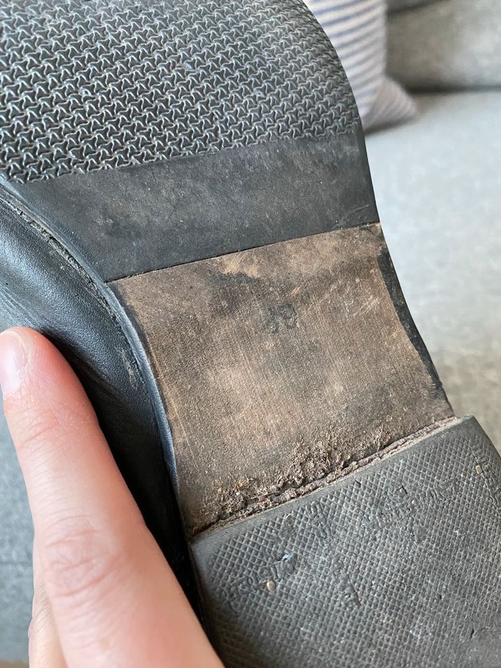 rockige Görtz Boots Stiefeletten mit Nieten schwarz Gr. 39 in Hamburg