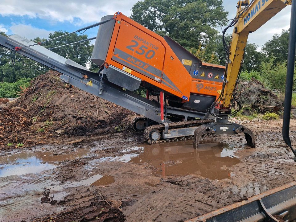 Bagger, Baggerarbeiten Erdarbeiten Lohnarbeiten in Wiesmoor