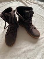 Lacoste Boots - Braun - Größe 39,5 Nordrhein-Westfalen - Neuss Vorschau