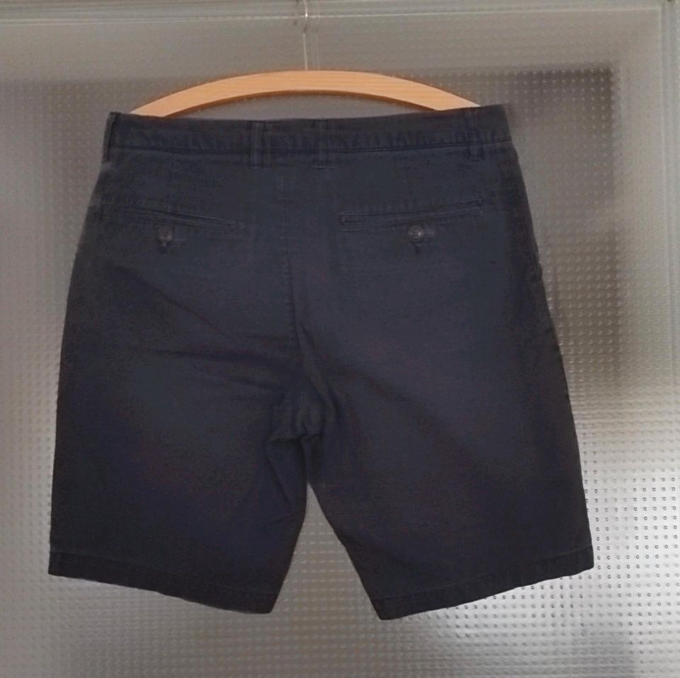 Herren- / Jungen-Shorts von H & M, blau, Gr. 30 in Emsdetten