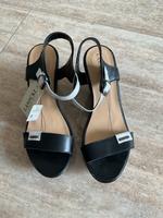 Schöne Schuhe v. Lasocki (CCC), Gr. 39, schwarz/weiß, Leder, neu Köln - Esch/Auweiler Vorschau
