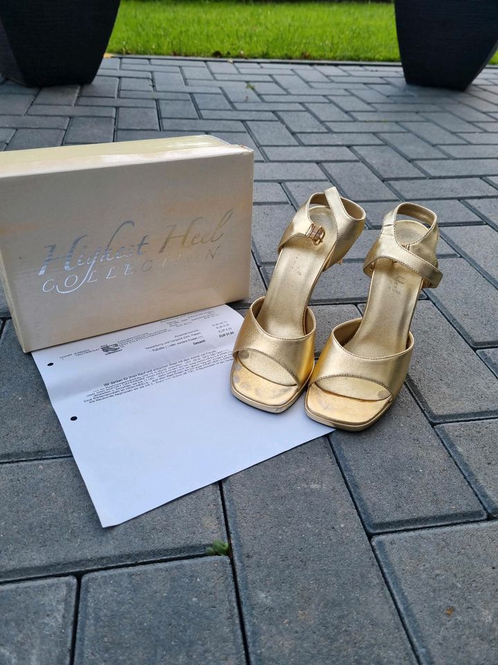 Sandalen gold in Gummersbach