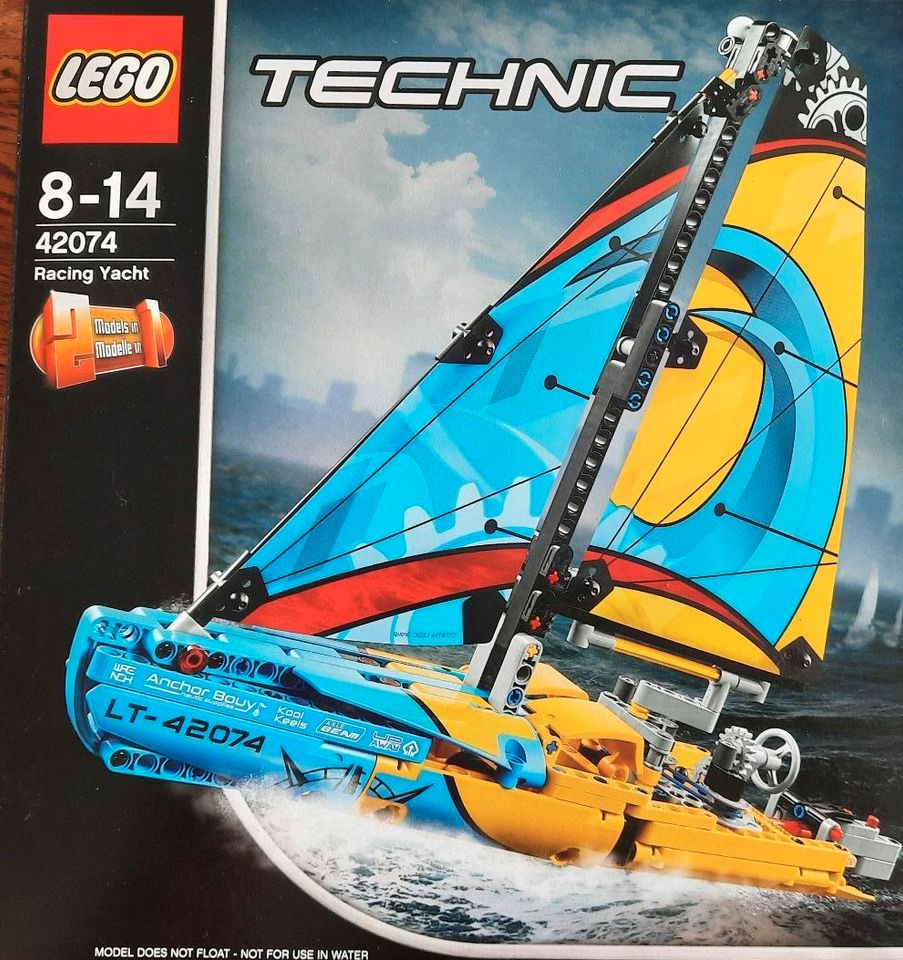 LEGO Technic Rennyacht 42074 in Trittau