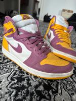 Nike Air Jordan 1 High – Gelb / Lila / Weiß – Größe 44 Hessen - Bürstadt Vorschau