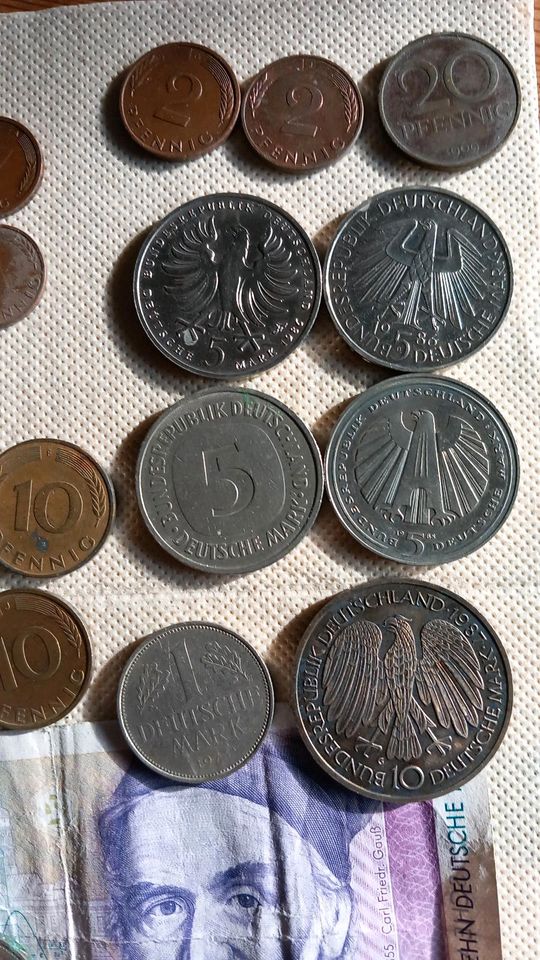 Über 48 Deutsche Mark + 20 Pfennig DDR in Winsen (Aller)