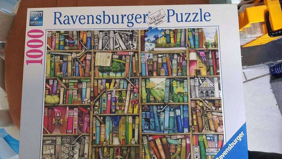 Ravensburger Puzzle 1000 Bücher softklick in Düsseldorf