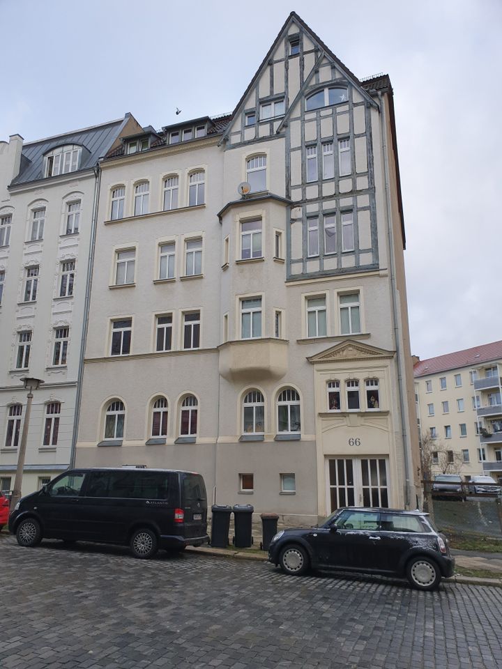 **Schöne, helle, gemütliche 3 Zimmerwohnung  im Dachgeschoss** in Plauen