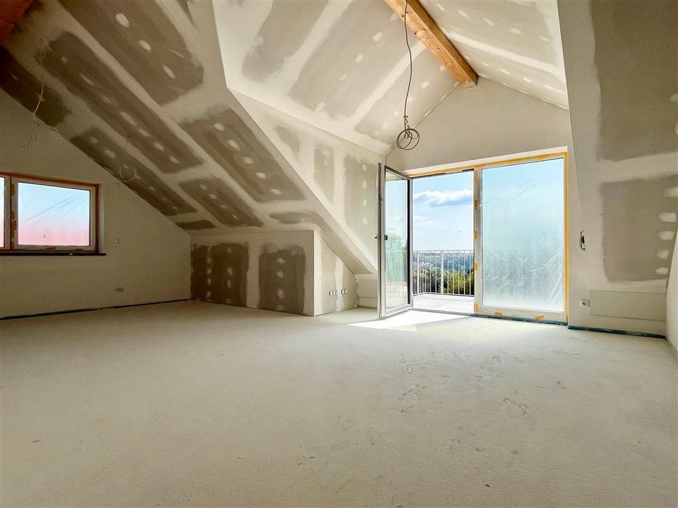 Große 4 - Zimmer Neubau Wohnung mit toller Aussicht ! in Grattersdorf