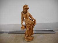 Holzfigur handgeschnitzt Bauernmädchen Mädchen Frau Bäuerin Magd Hessen - Lampertheim Vorschau