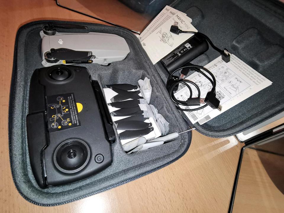 Top DJI Mavic Mini Drohne mit VR  FPV Brille, als Set mit Koffer in Kassel