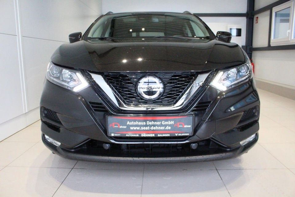 Nissan Qashqai 1.3DIG-T N-Way NAVI/PDC/USB/SHZ/PANODACH in Balingen