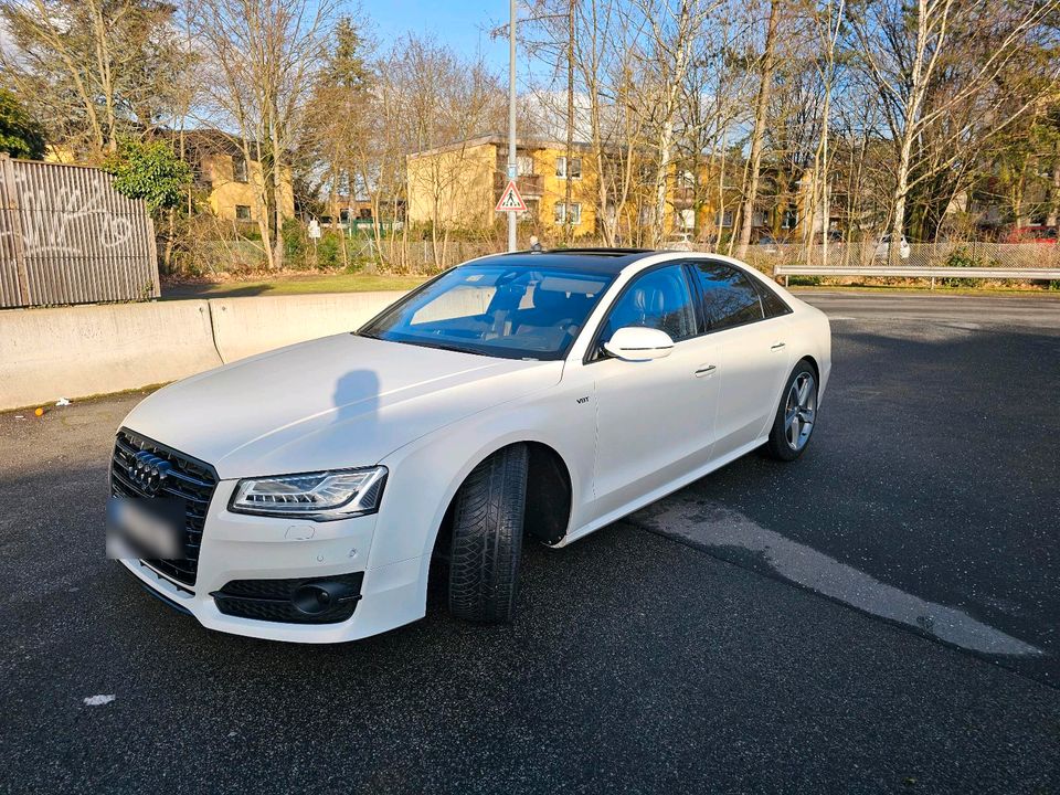 Audi A8 4,2TDI Exlusive Sport Paket in Berlin