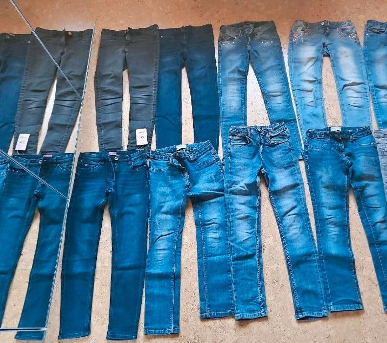 Jeans Mädchen Stretch Gr 140 sOliver Esprit Alive Mexx Blue Seven in Gräfendorf