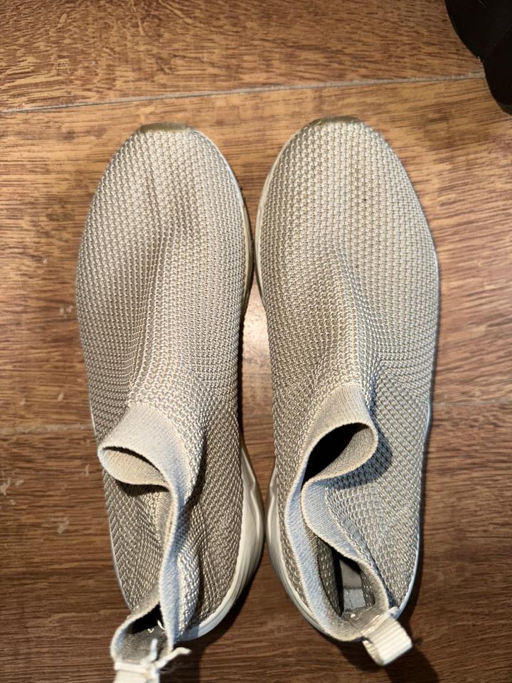 BERSHKA Sneakers Schlupfschuhe Stiefeletten Boots Gr 37 in Berlin
